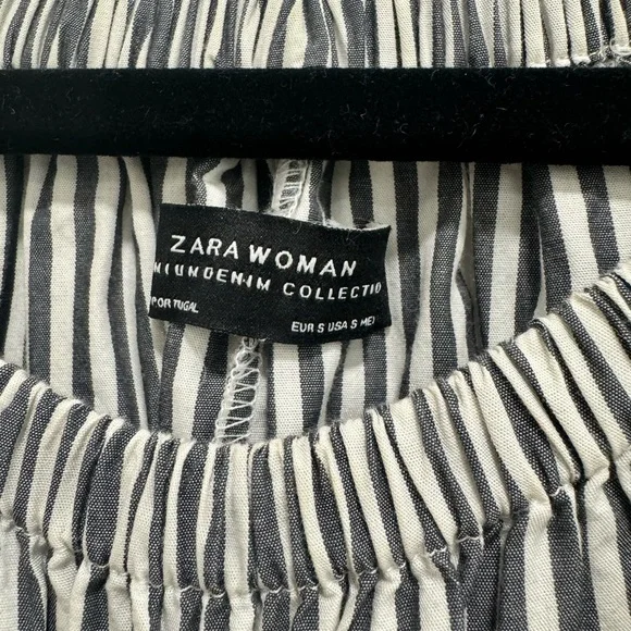 Striped Off-Shoulder Ruffle Top - Picture 2 of 2